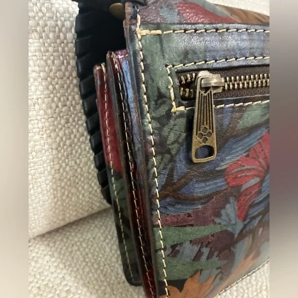 Patricia Nash EUC Liana crossbody bag in a floral print leather - Picture 7 of 16